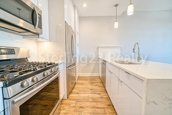 Rented by Sterling Realty Solution Inc | media 32