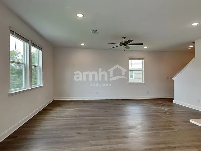 1020 Bevington Dr — Photo 6