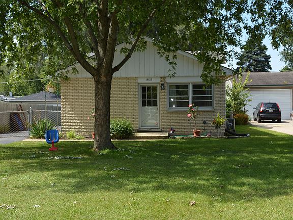 2nd image of 15132 La Crosse Ave