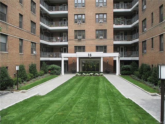 1st image of 16 N Broadway APT 1T