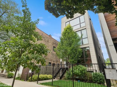 2125 N Mozart St #1, Chicago, IL, 60647
