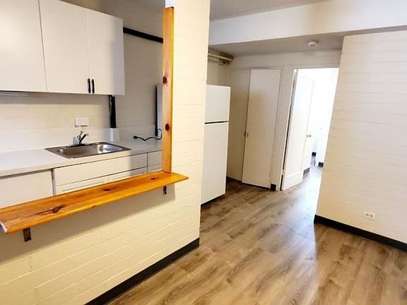 3rd image of 215 Paoakalani Ave APT 2