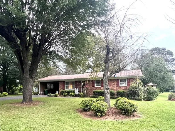 202 Hayes St, Boonville, NC 27011