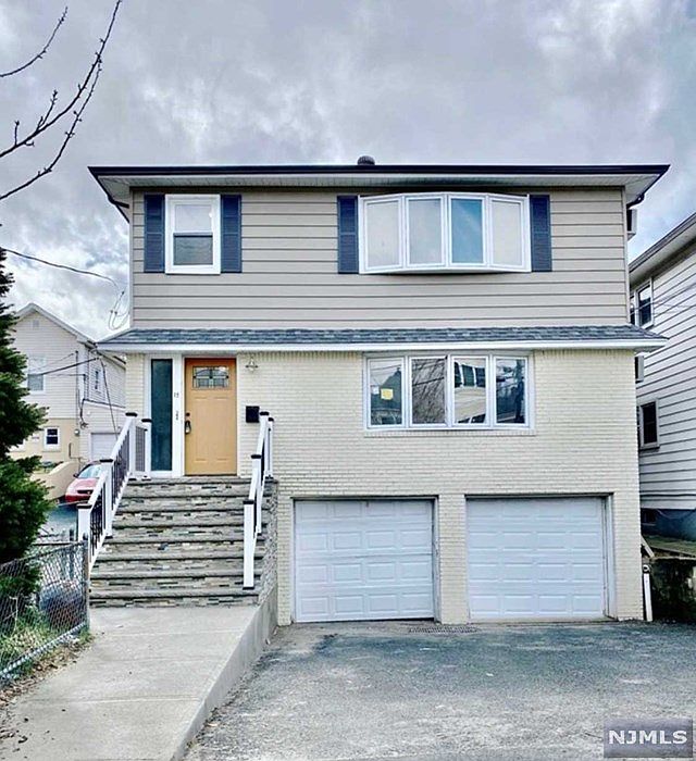 1st image of 15 Wallace St