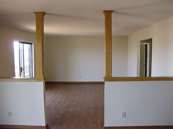 Open kitchen to dining