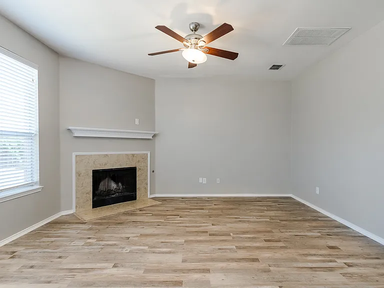 203 Arabian Rd — Photo 2