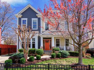 209 N Cleveland St, Arlington, VA 22201