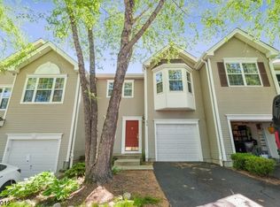 434 Green Mountain Rd, Mahwah, NJ 07430