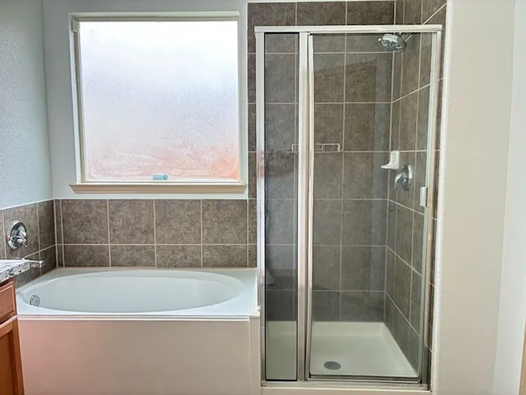 7042 Windy Run Ct — Photo 25