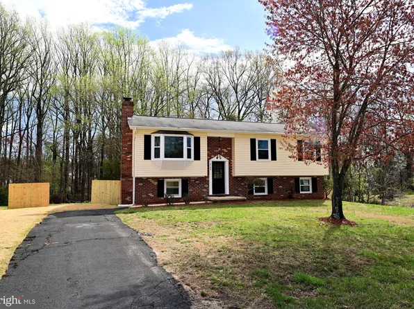 2124 Bell Tree Ln, Waldorf, MD 20601