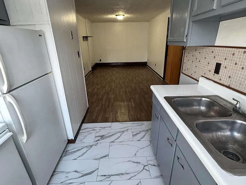 726 Central Ave #F
