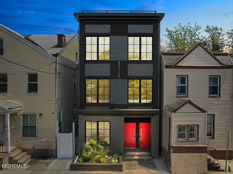 9 Minerva St #1 — Photo 28
