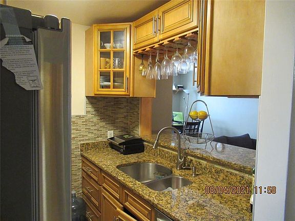 4th image of 1001 E 108th St APT 3B