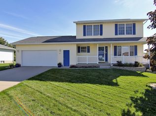 406 Hope Ave, Urbana, IA