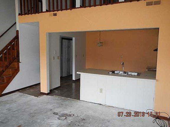 3rd image of 808 Wickford Dr