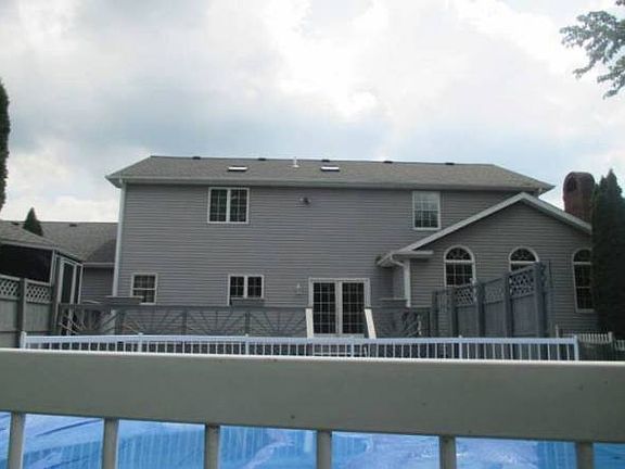 3rd image of 570 Neff Dr