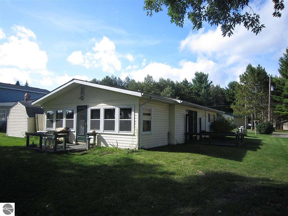 1st image of 2892 E Lake Dr