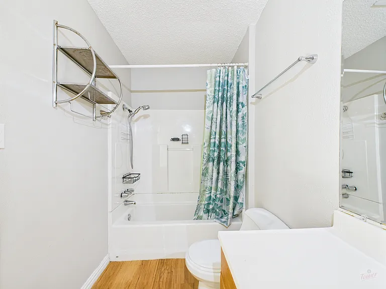 9520 Quail Village Ln — Photo 40