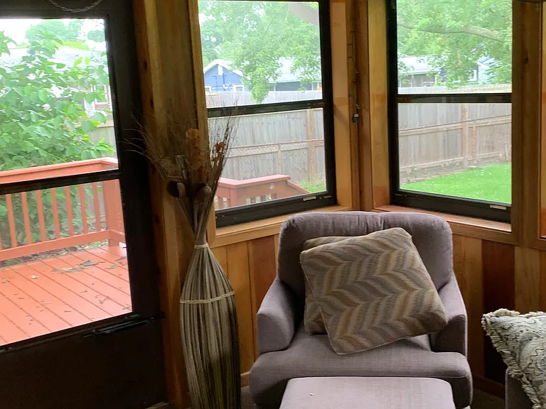 928 Windsor Dr — Photo 12