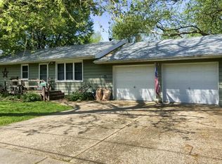 1651 N 30th St, Decatur, IL 62526