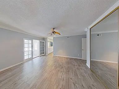 1st image of 19128 Prairie St