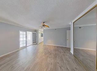 19128 Prairie St, Northridge, CA 91324
