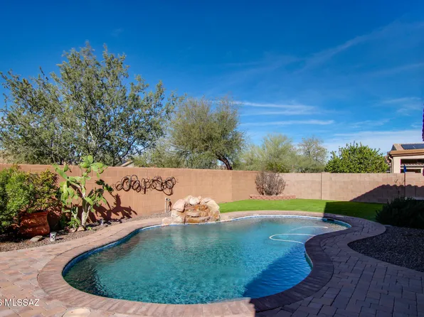 9709 N Hebden Way, Marana, AZ 85653