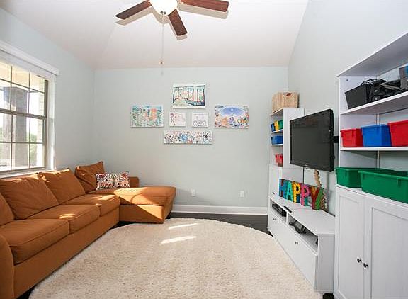 3rd image of 3709 Vinalopo Dr