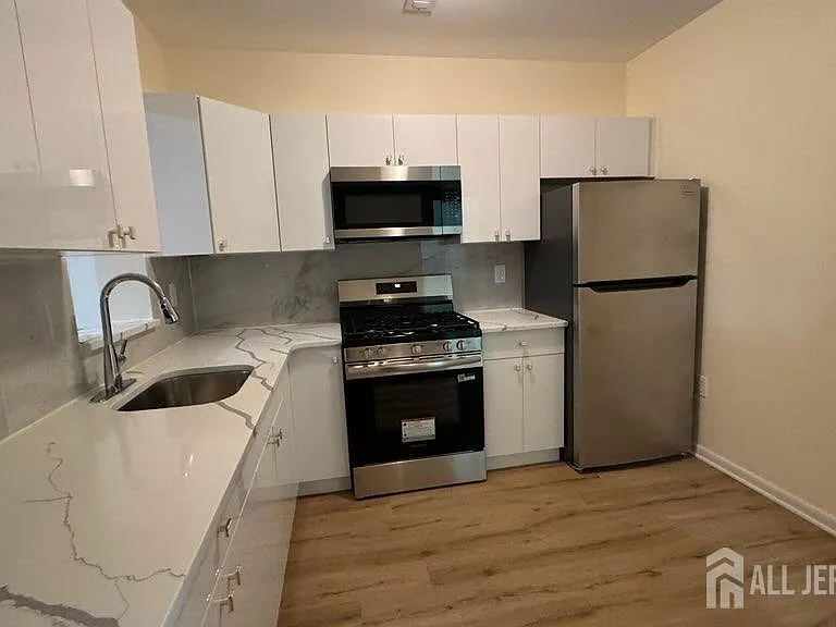 431-437 Main St #2A — Photo 2