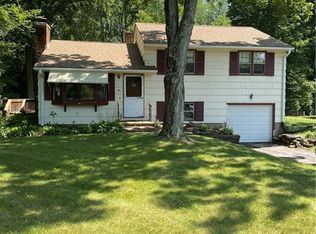 85 Riverside Dr, Vernon, CT 06066