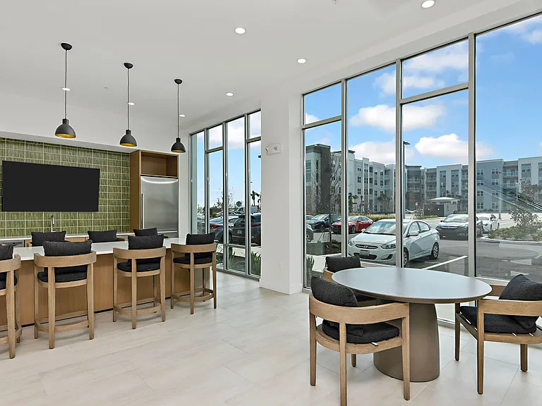 Apollo Apartments — Photo 23