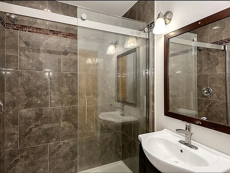 639 W Emerson St #A — Photo 6