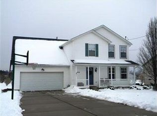 6086 Eastlawn St, Louisville, OH 44641