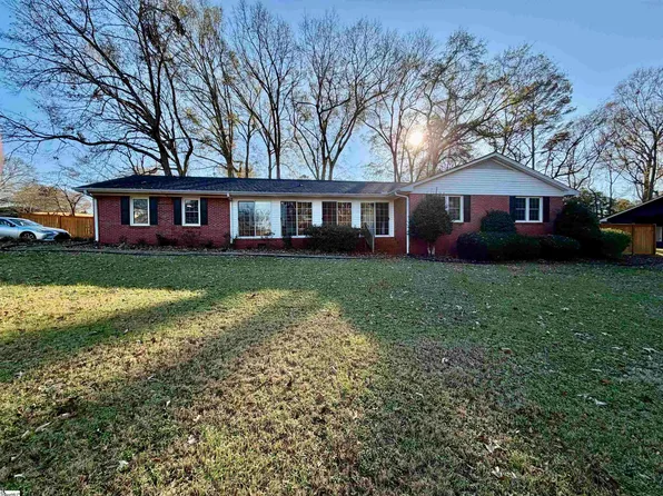 1 Brookvale Dr, Williamston, SC 29697