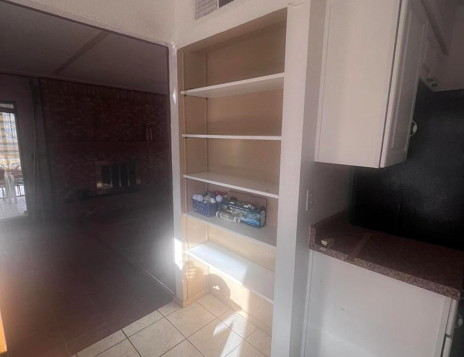 3 bed, 2.0 bath, 1371 sqft, $1,775 — Photo 4