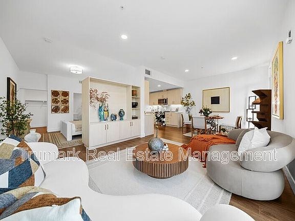 2nd image of 218 N El Molino Ave #204
