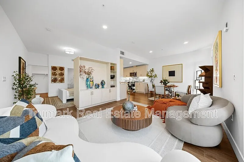 218 N El Molino Ave #403