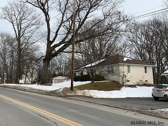 3rd image of 141 S Kingsboro Ave