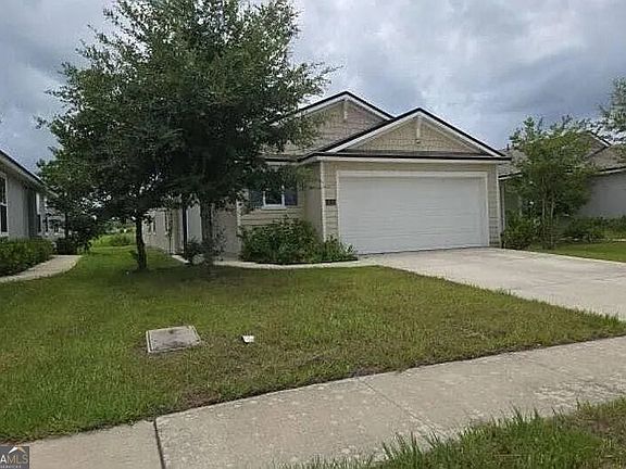 3rd image of 323 Caminha Rd
