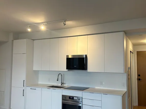 2920 Highway 7 W, Vaughan, ON