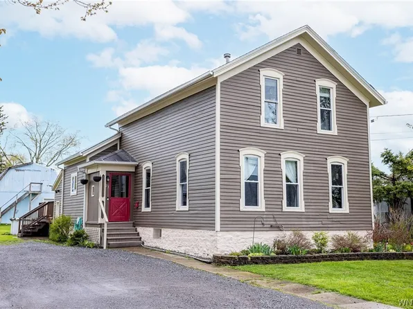 23 Favor St, Attica, NY 14011