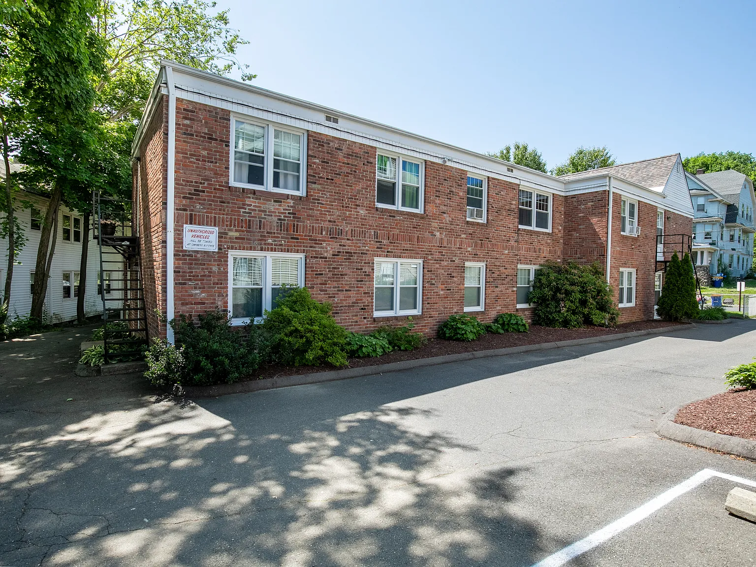 2 bed, $1,600 — Photo 2