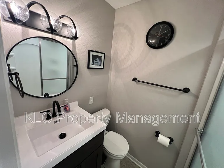 3805 Maquoketa Dr — Photo 19