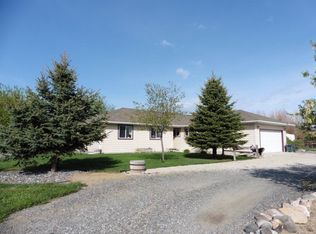 16 Shoshone River Dr, Cody, WY 82414