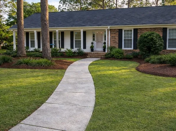 2134 Clinchfield Dr, Fayetteville, NC 28304