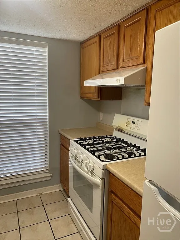 2 bed, 2.5 bath, 1188 sqft, $1,590 — Photo 4