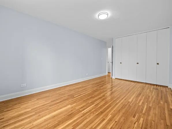 601 Kappock Street image 5 of 11