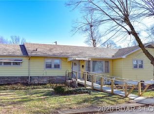 316 N Chestnut St, Eldon, MO 65026