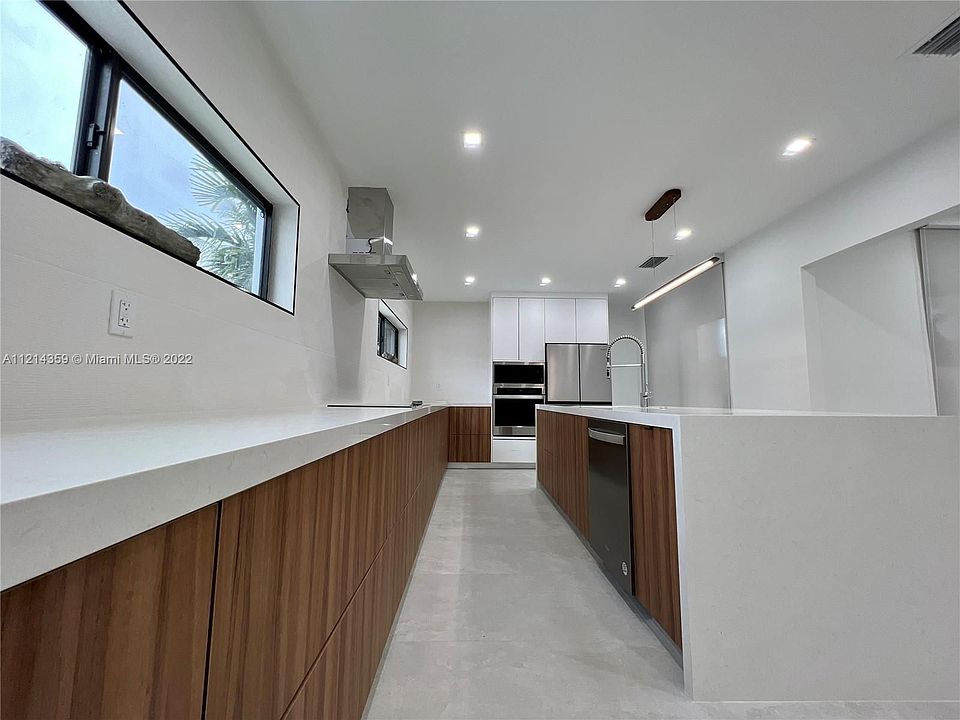 1st image of 21231 NE 19th Ave #21231