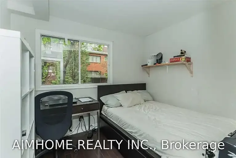 2 bed, 2.0 bath, 900 sqft, $2,500 — Photo 4